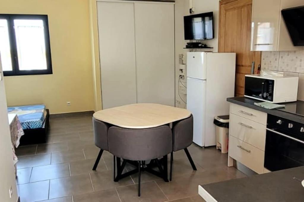Appartement Ti coin jardin à La Paix Extérieur photo